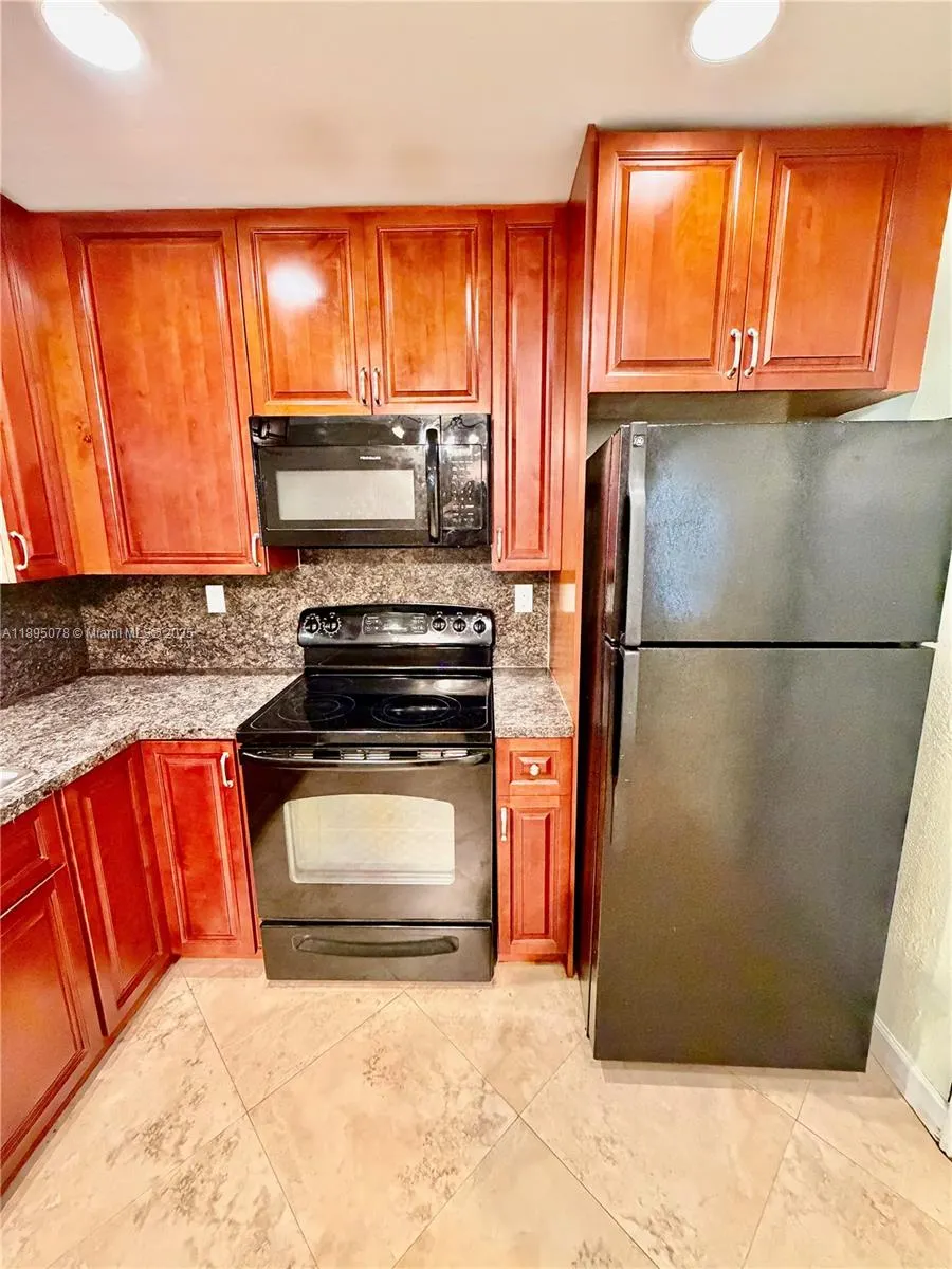 1125 SE 6th Ter, #5