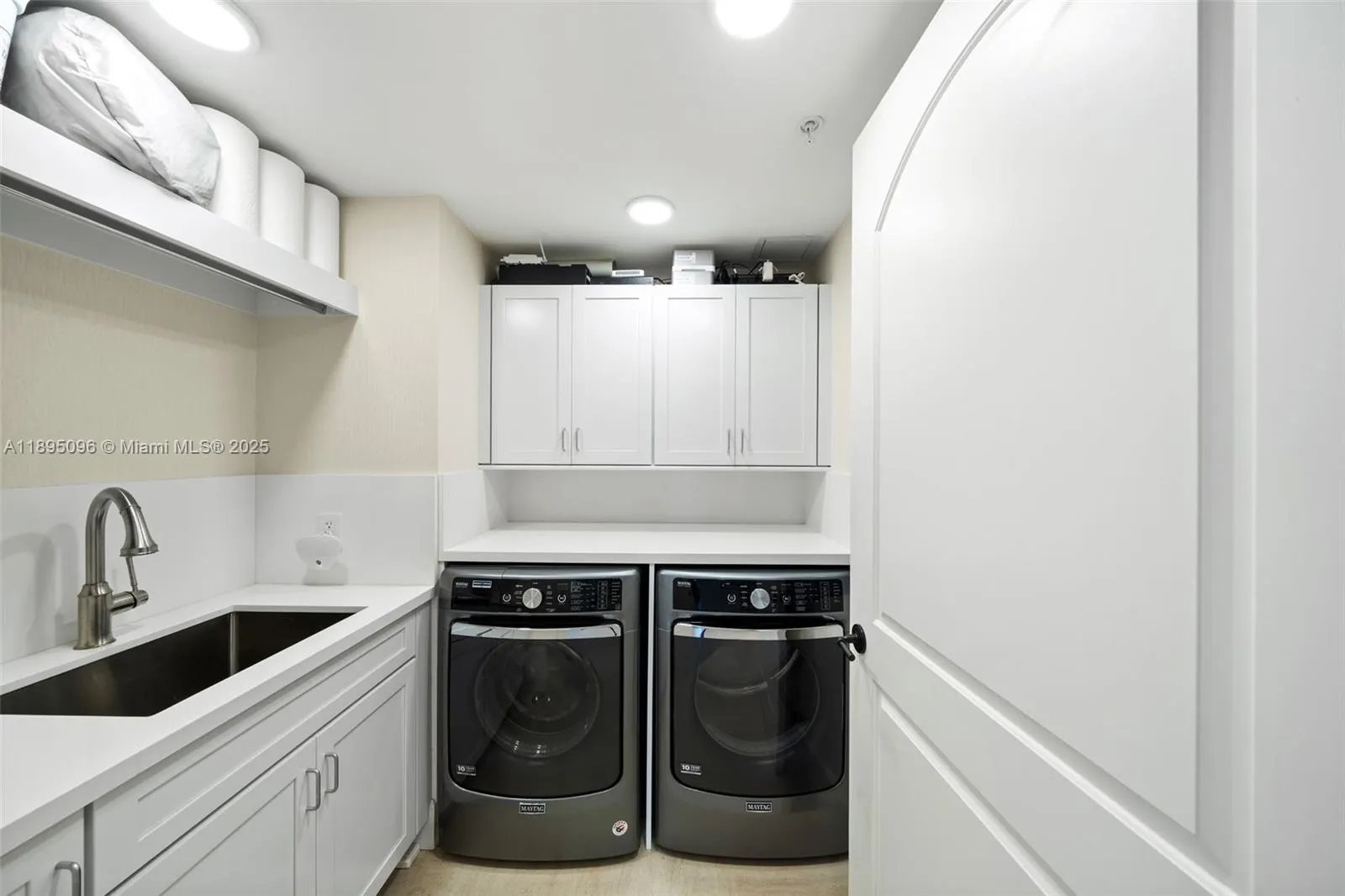 6000 Island Blvd, #1803