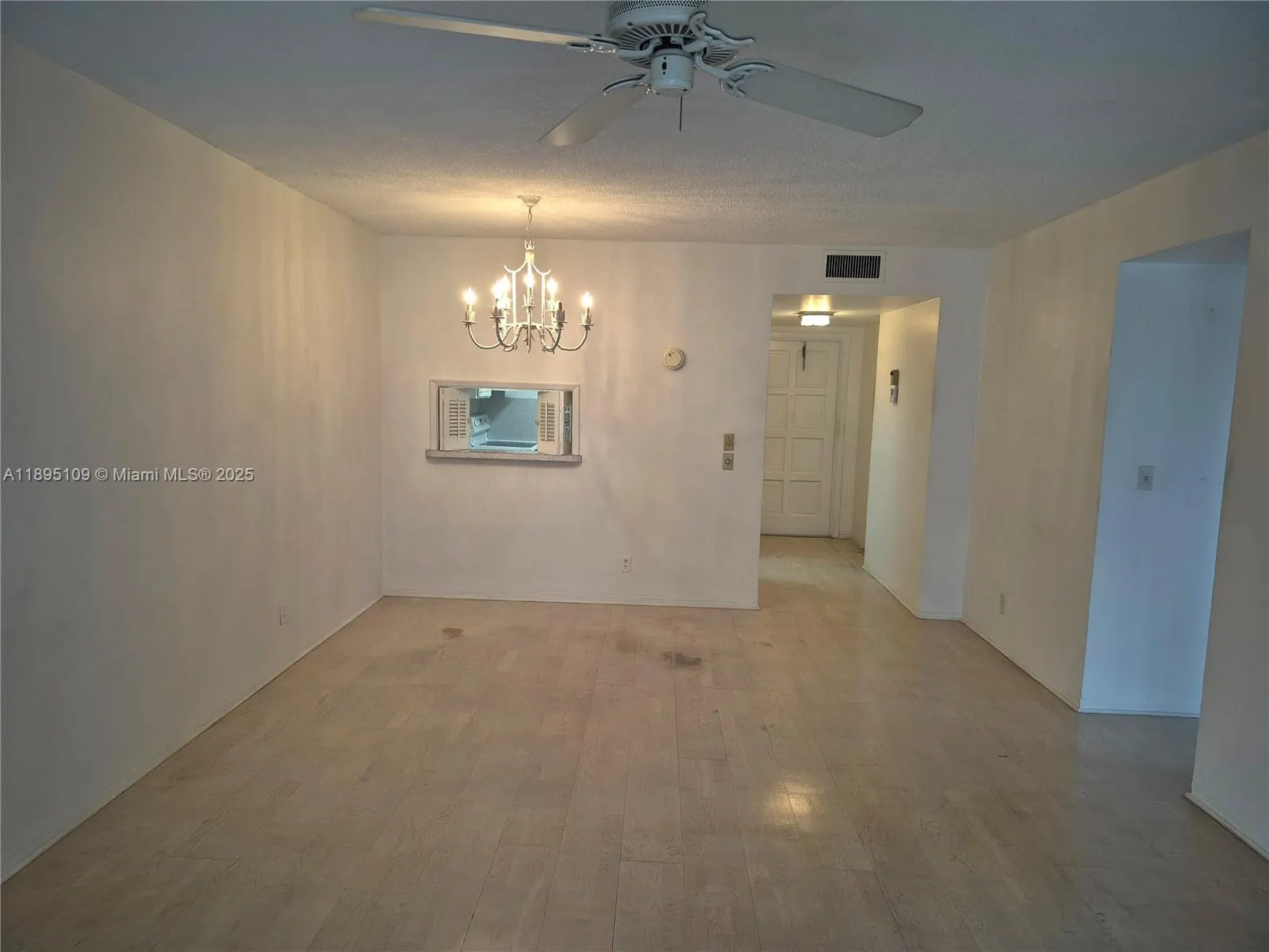 1201 Hillcrest Ct, #302