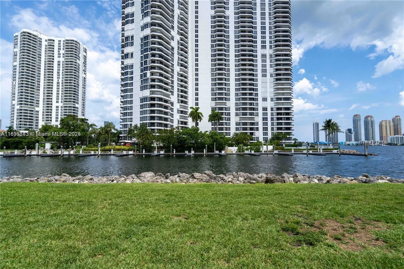 3440 NE 192nd St, #2J-A