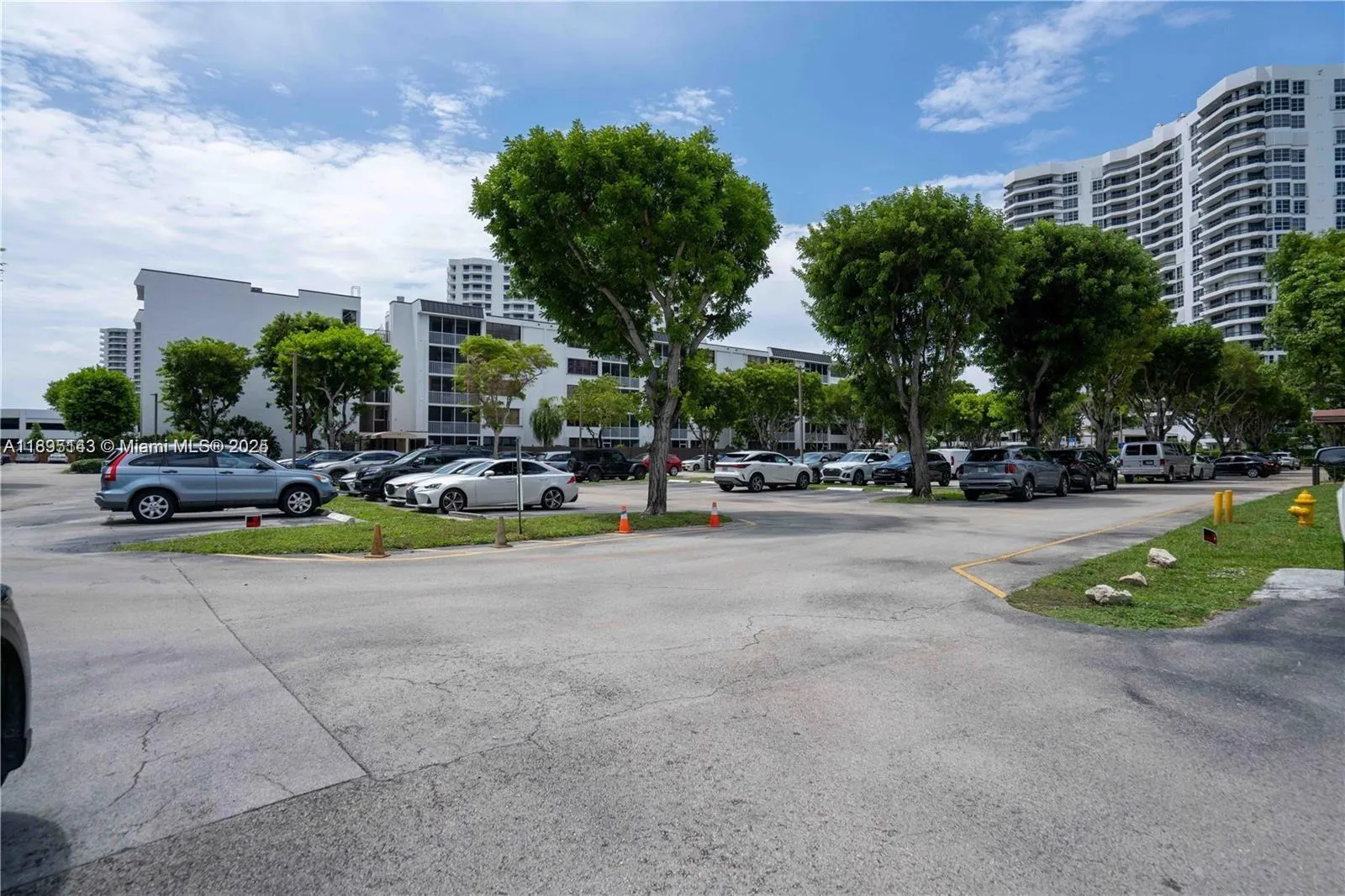 3440 NE 192nd St, #2J-A