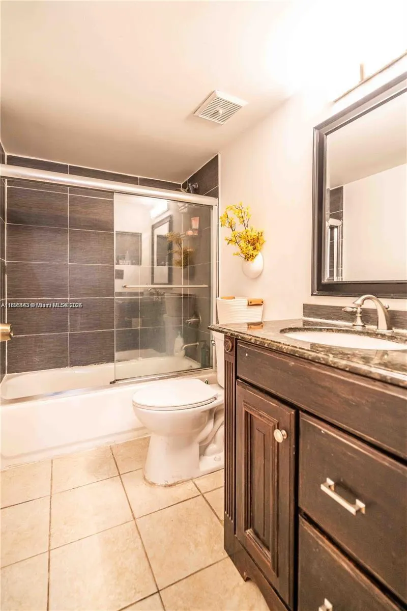 3440 NE 192nd St, #2J-A