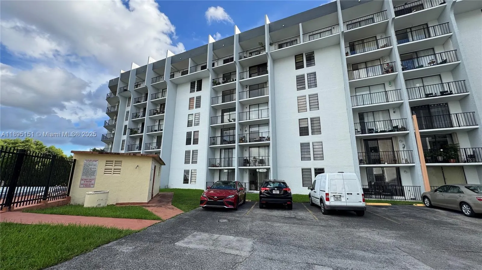 9688 Fontainebleau Blvd, #201