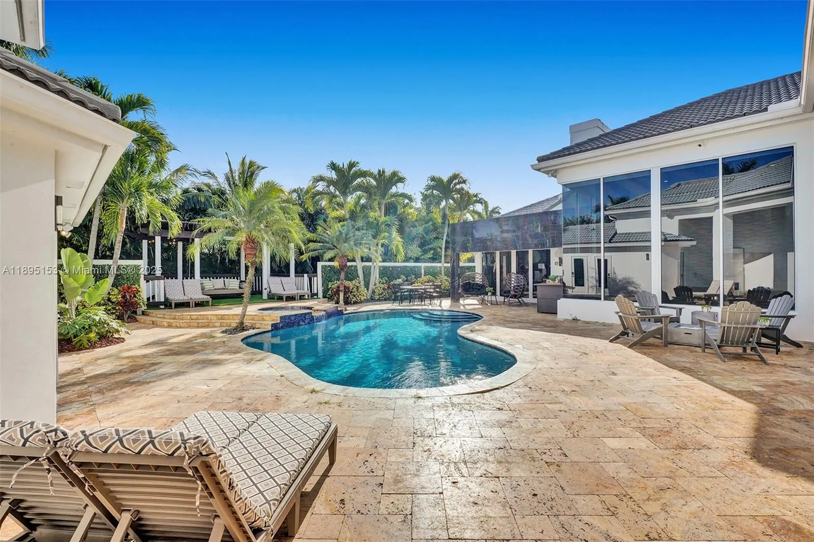 11400 NW 7th St