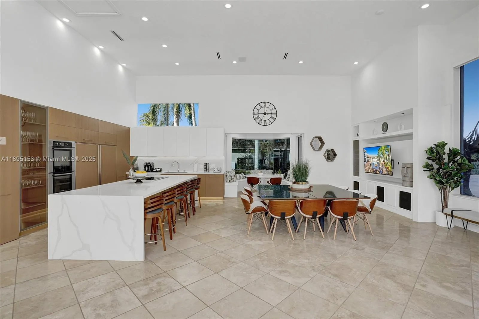 11400 NW 7th St