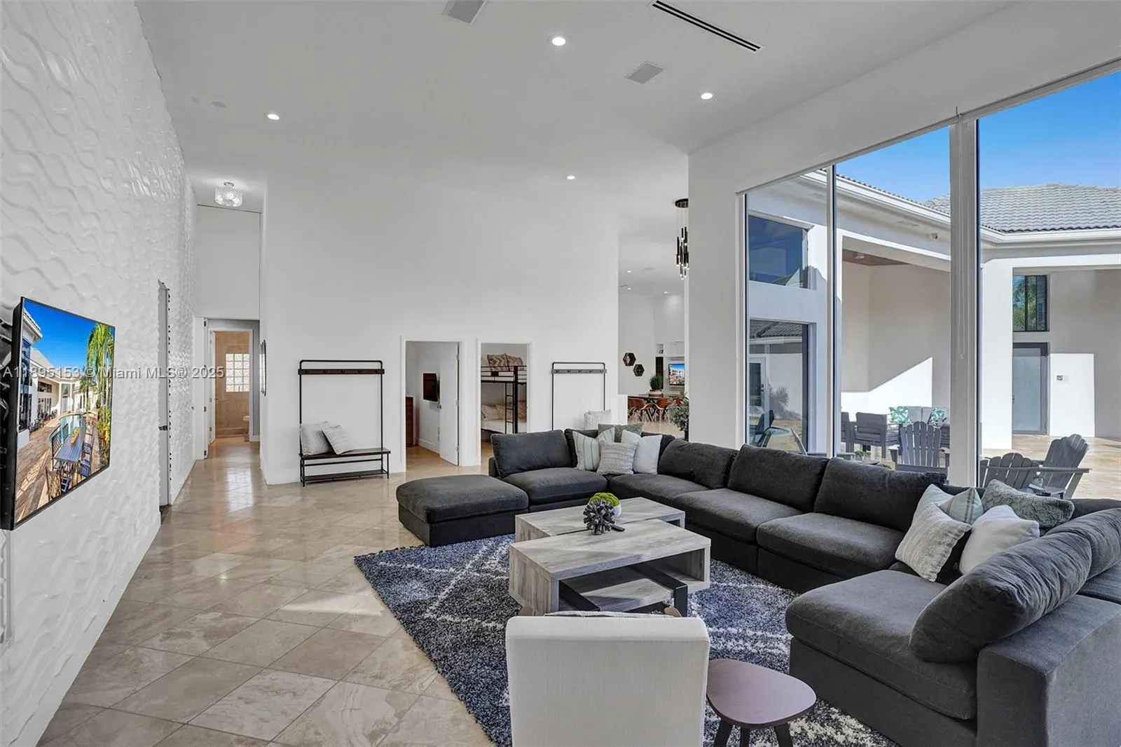 11400 NW 7th St