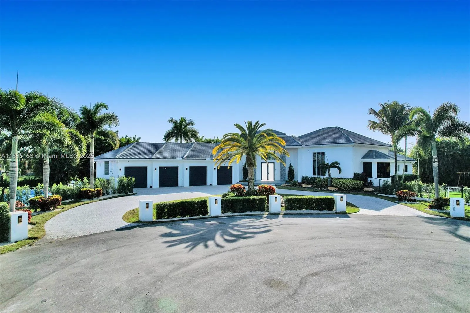 11400 NW 7th St