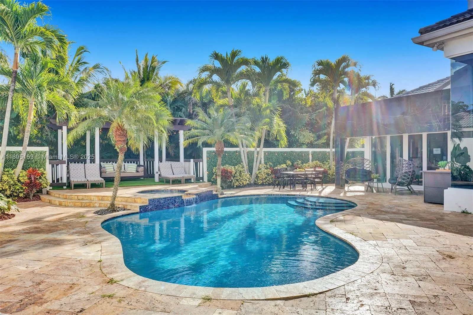 11400 NW 7th St