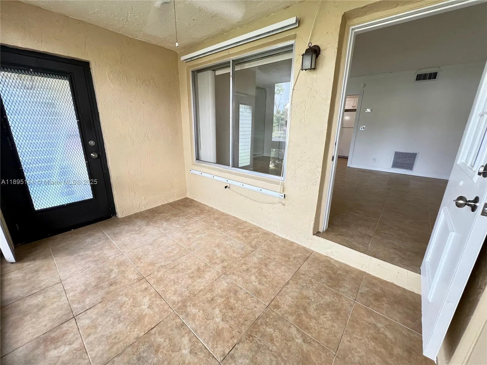 340 Pine Ridge Cir, #D-1