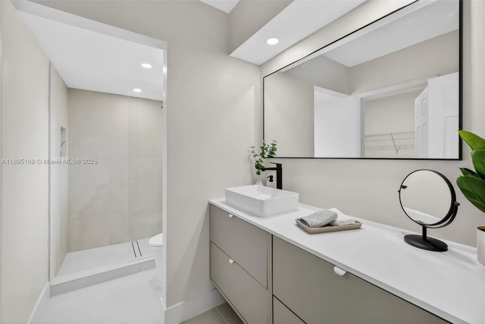 261 Deer Creek Blvd, #1205