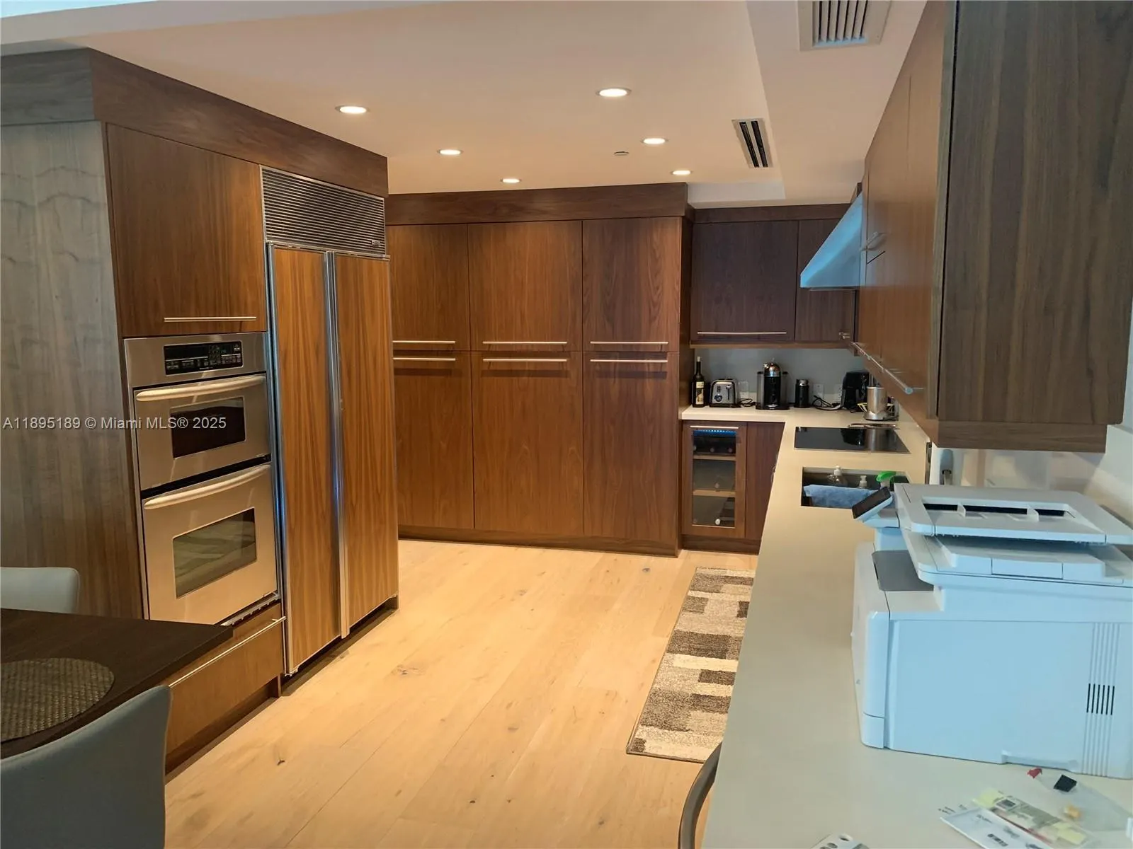 9401 Collins Ave, #305