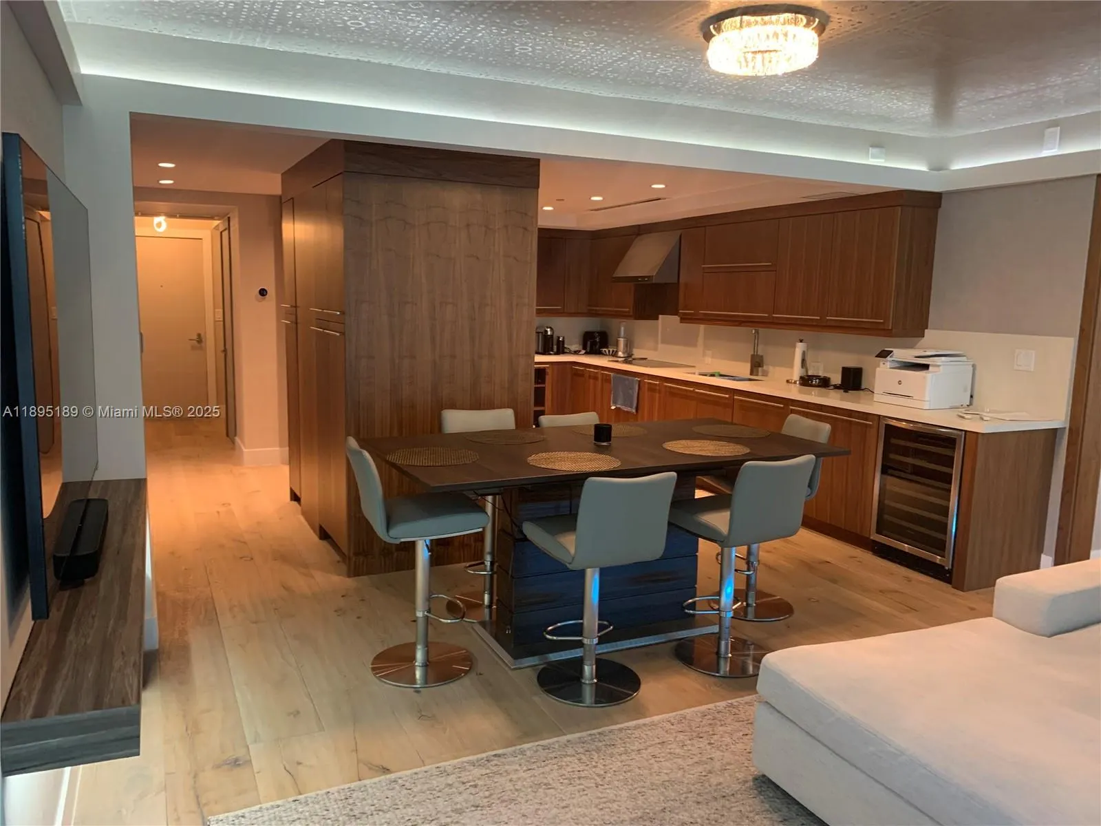 9401 Collins Ave, #305