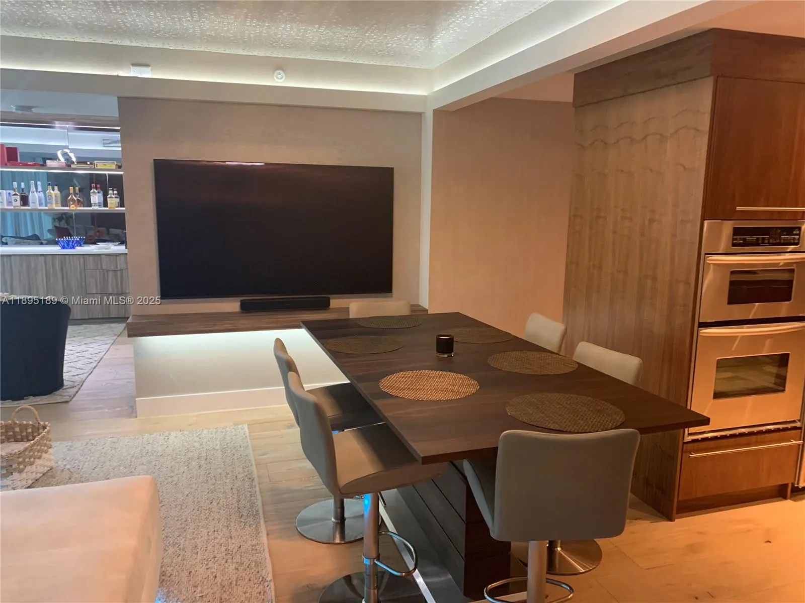 9401 Collins Ave, #305