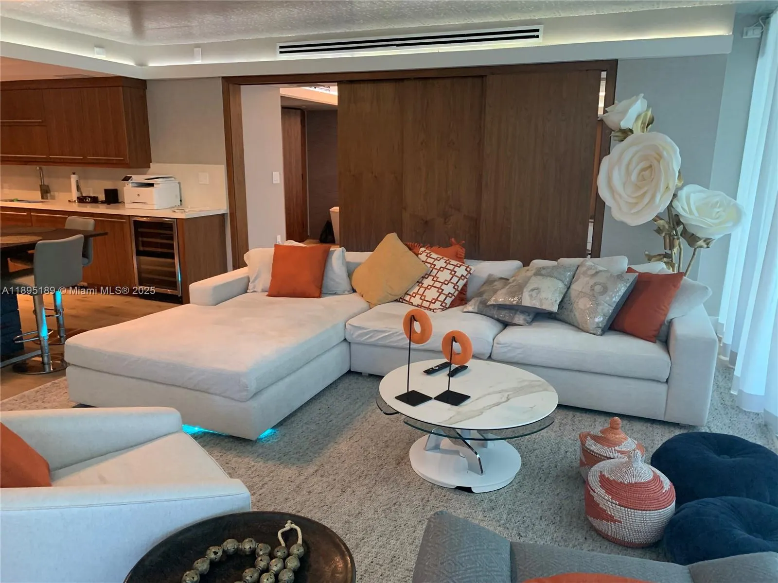 9401 Collins Ave, #305
