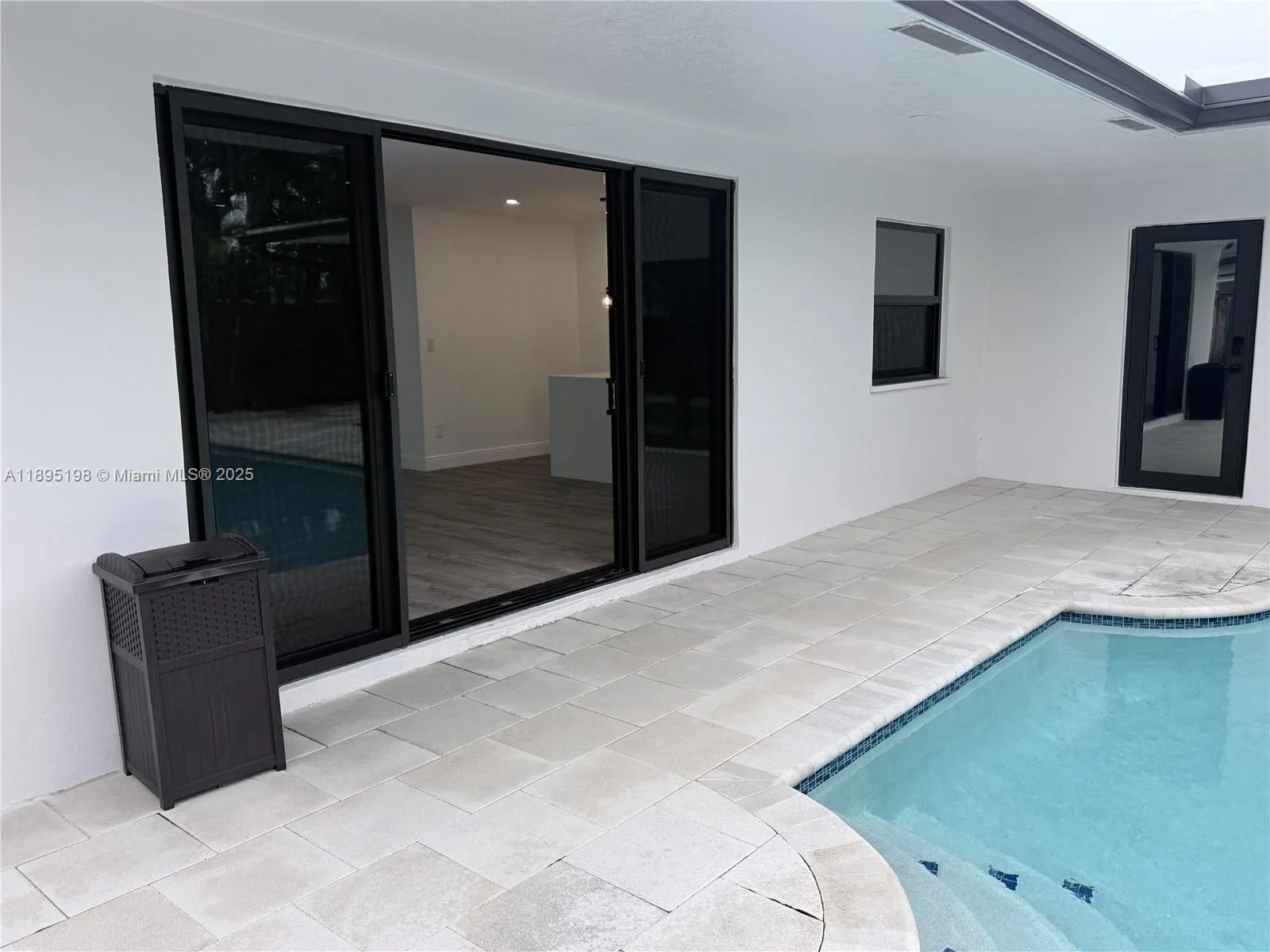 7321 Allen Dr