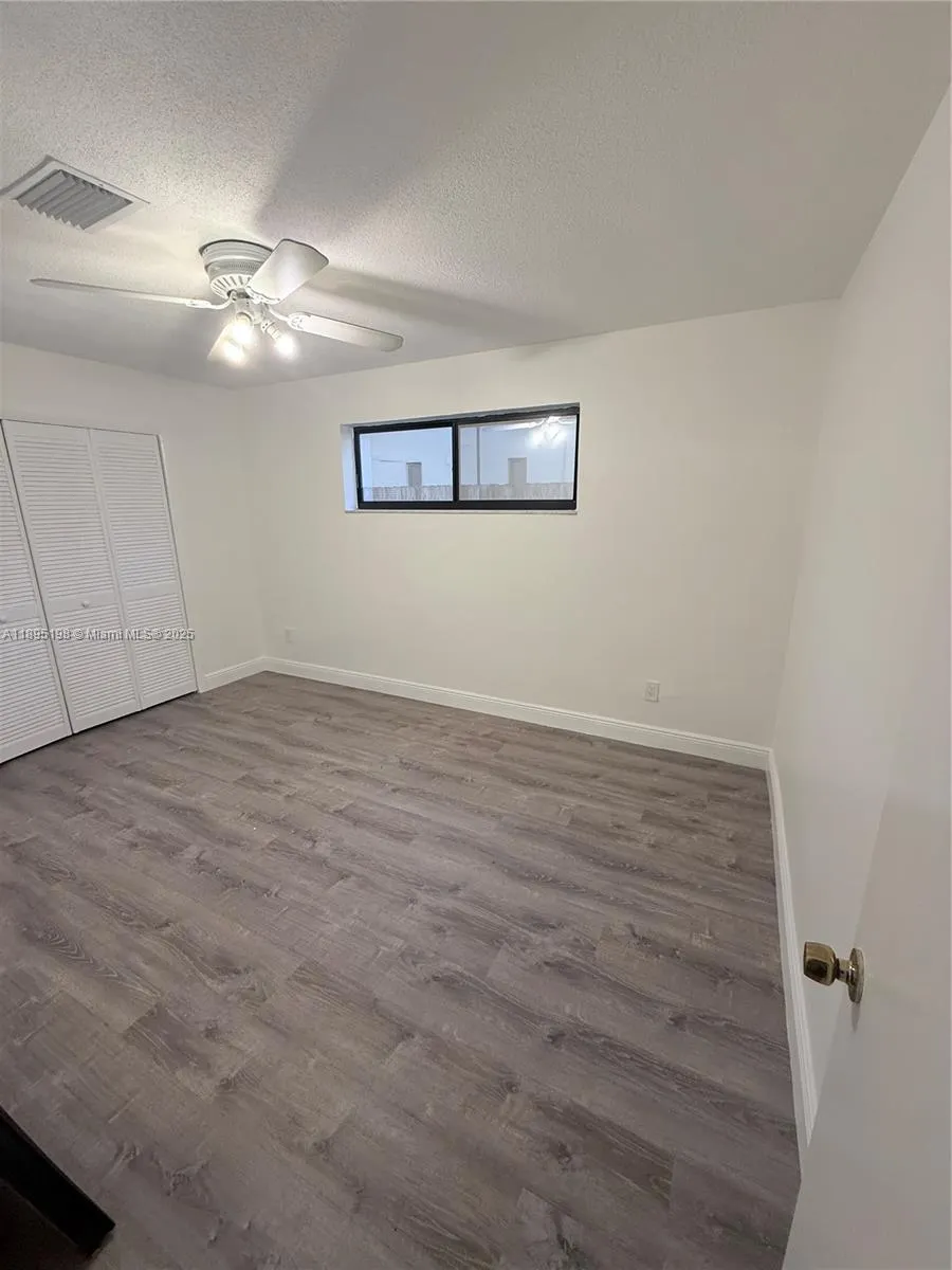 7321 Allen Dr