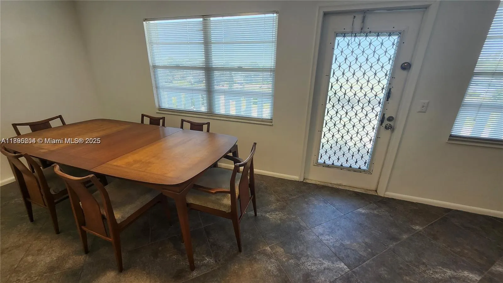 4065 N Lyndhurst N, #4065