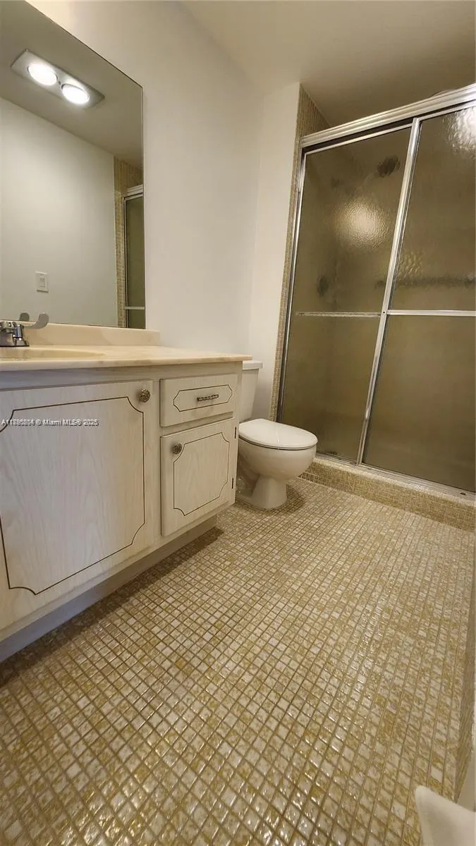 4065 N Lyndhurst N, #4065