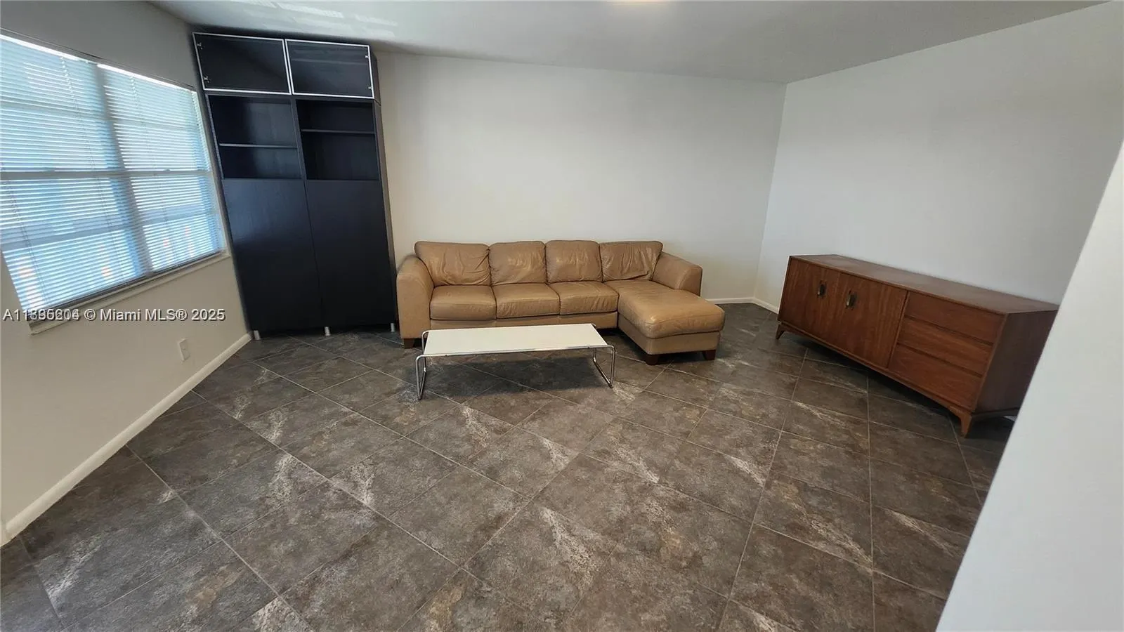 4065 N Lyndhurst N, #4065
