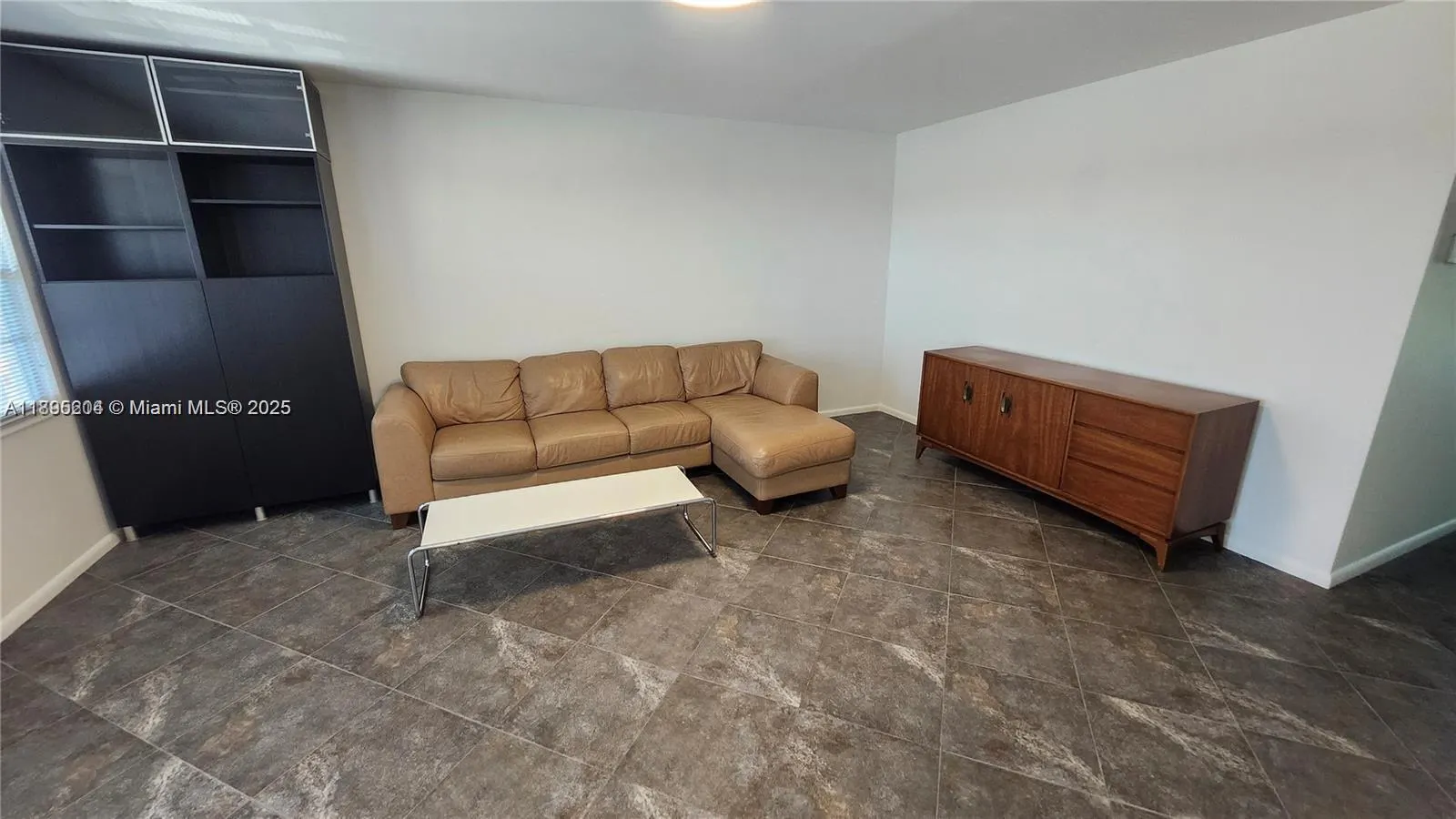4065 N Lyndhurst N, #4065