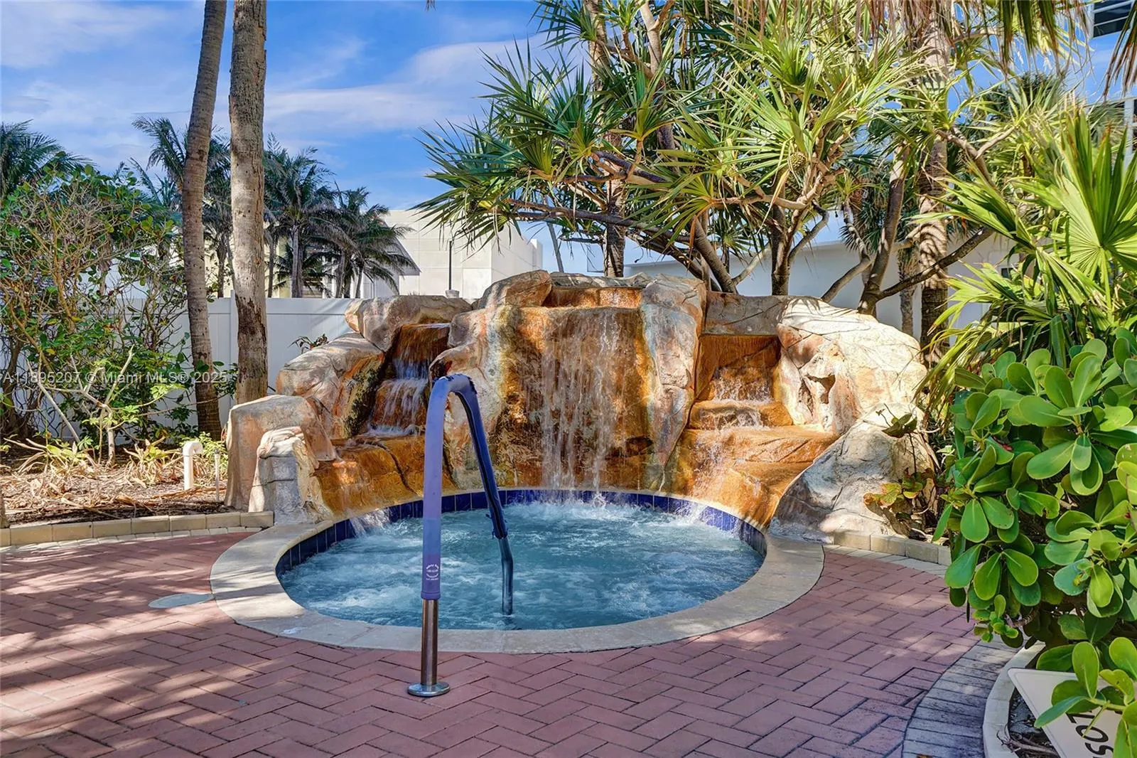 3000 S Ocean Dr, #1106
