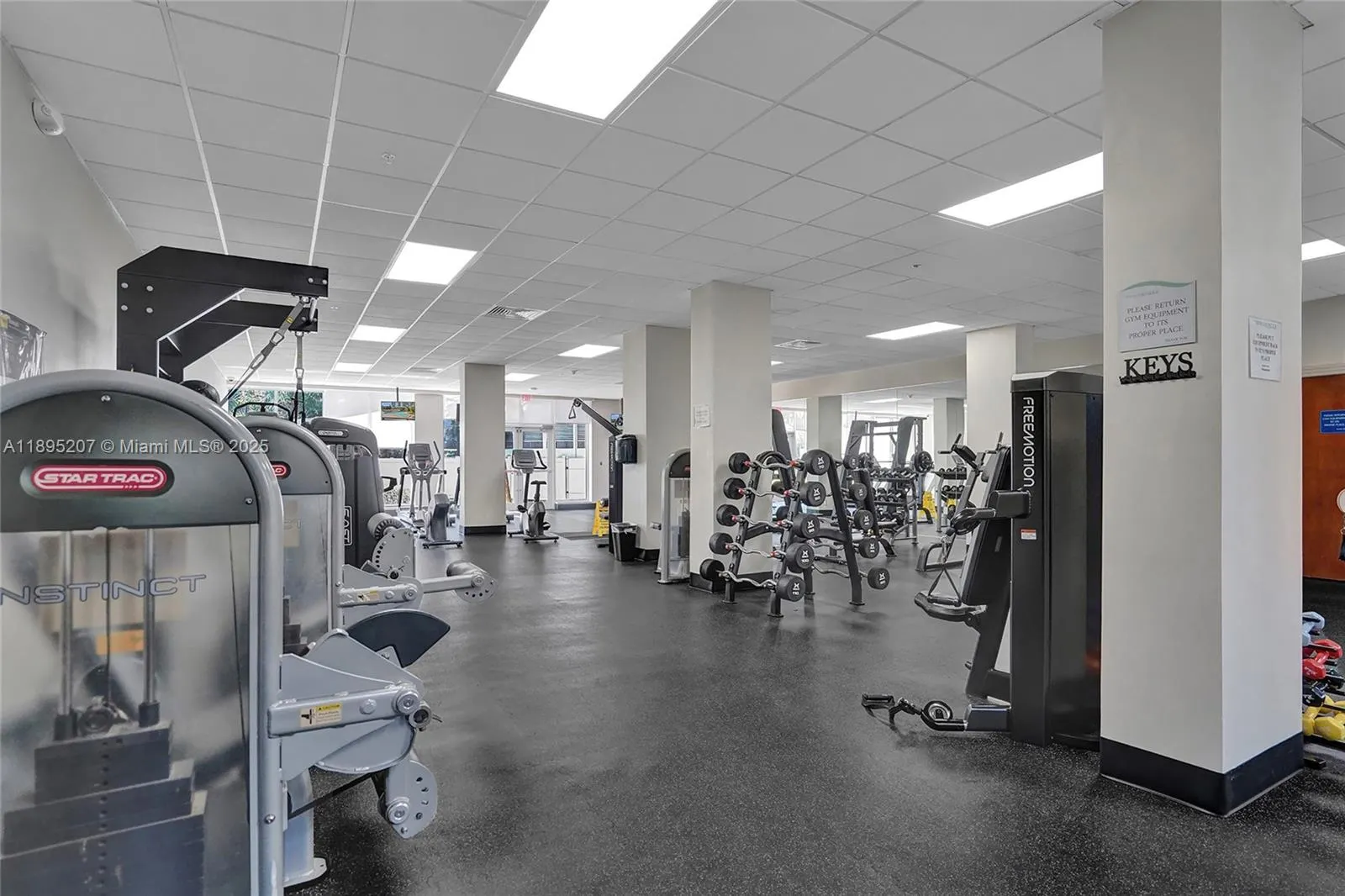 3000 S Ocean Dr, #1106