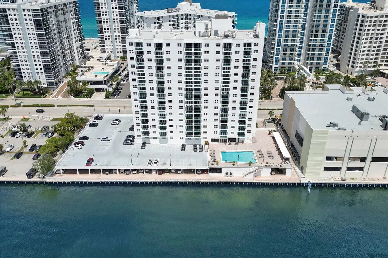 3000 S Ocean Dr, #1106