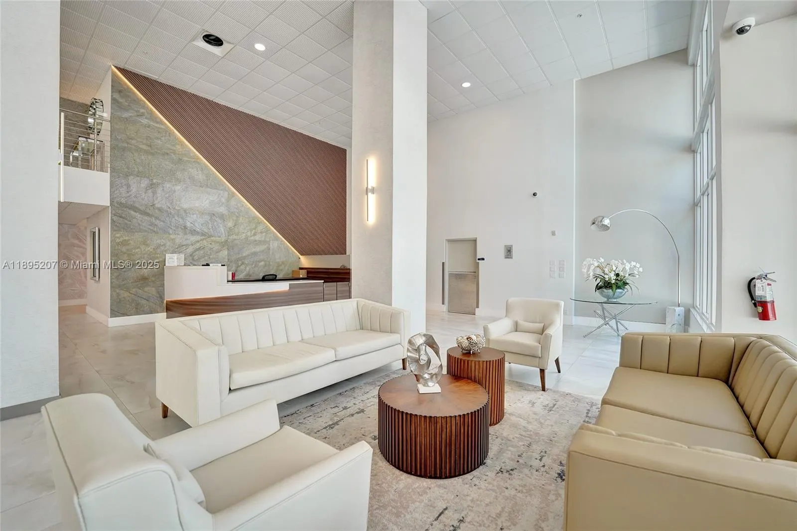 3000 S Ocean Dr, #1106