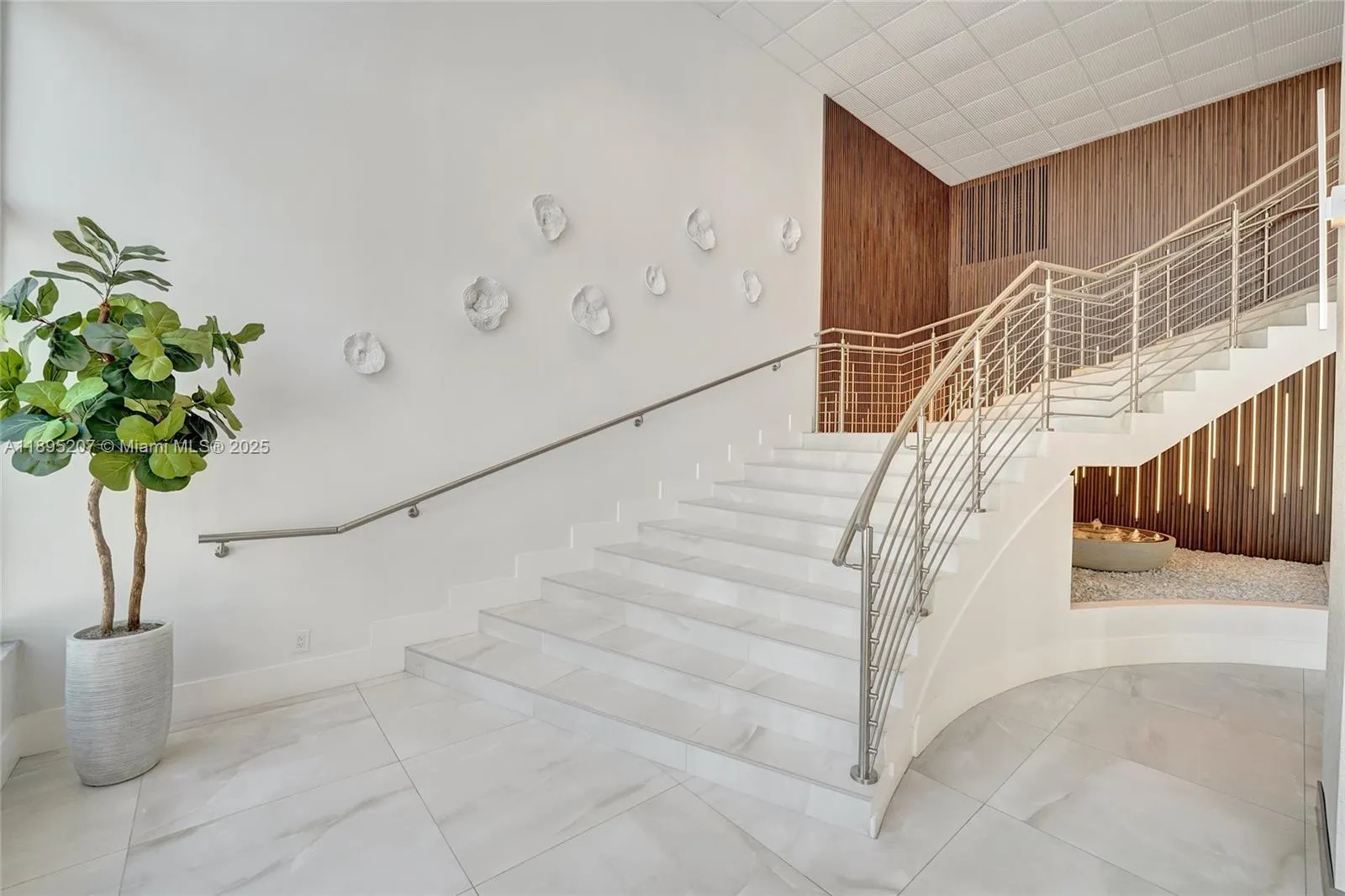 3000 S Ocean Dr, #1106