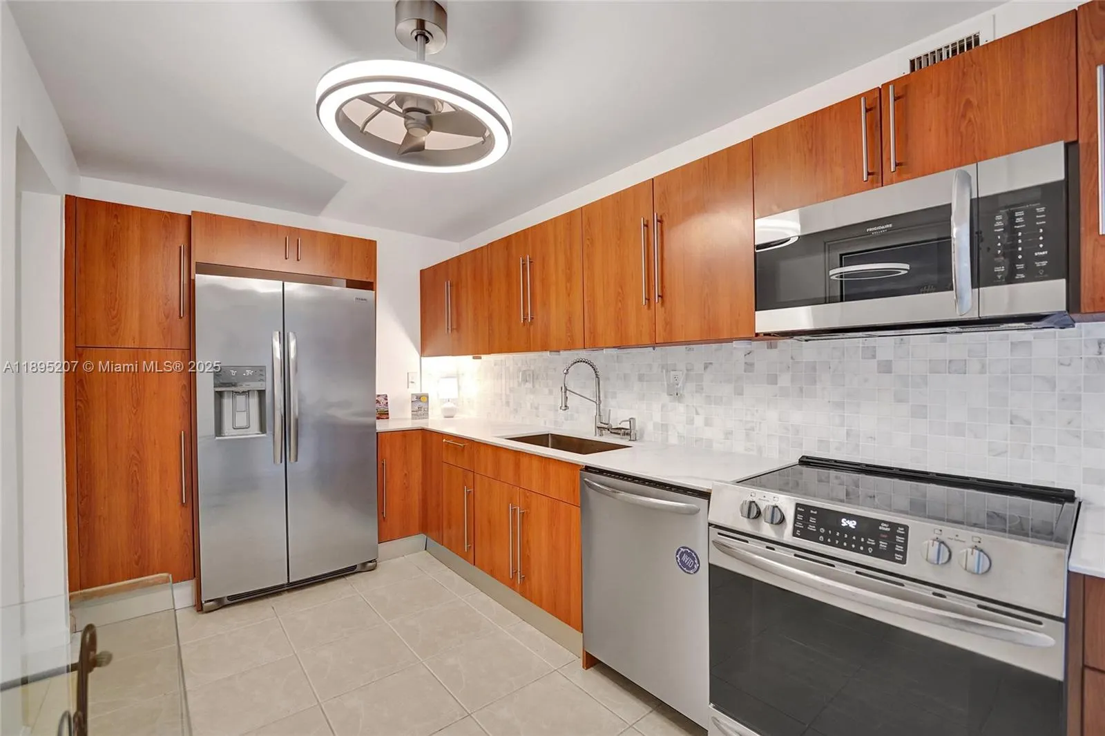 3000 S Ocean Dr, #1106