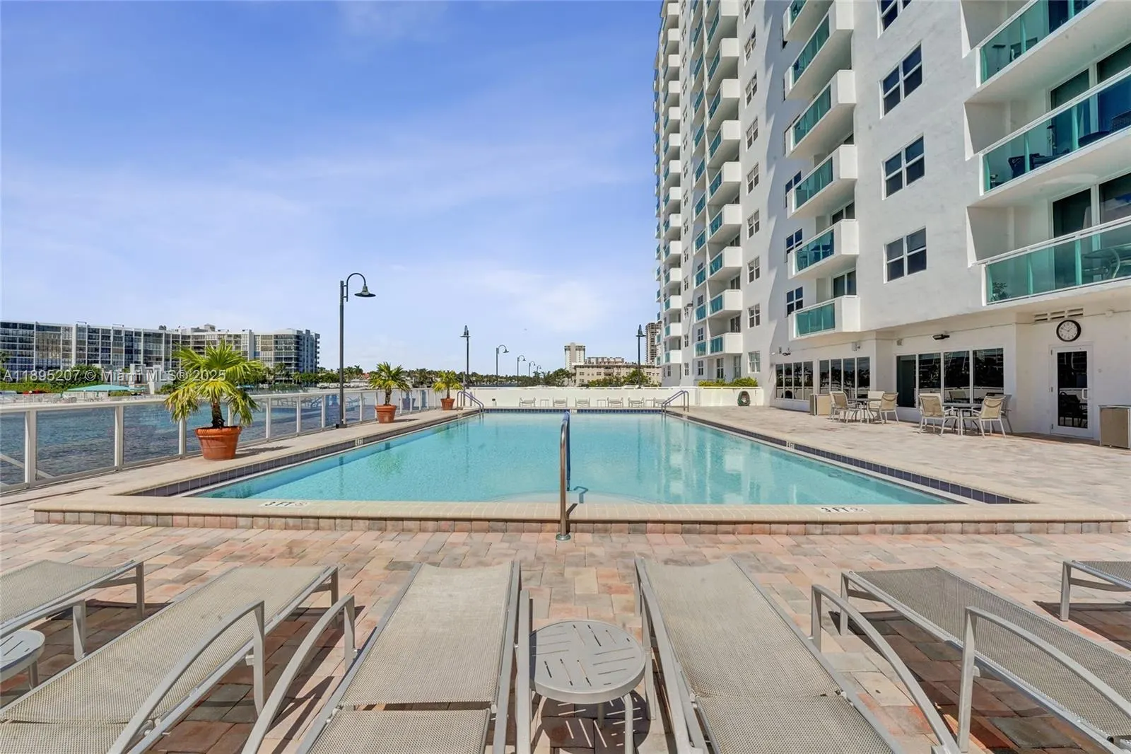 3000 S Ocean Dr, #1106
