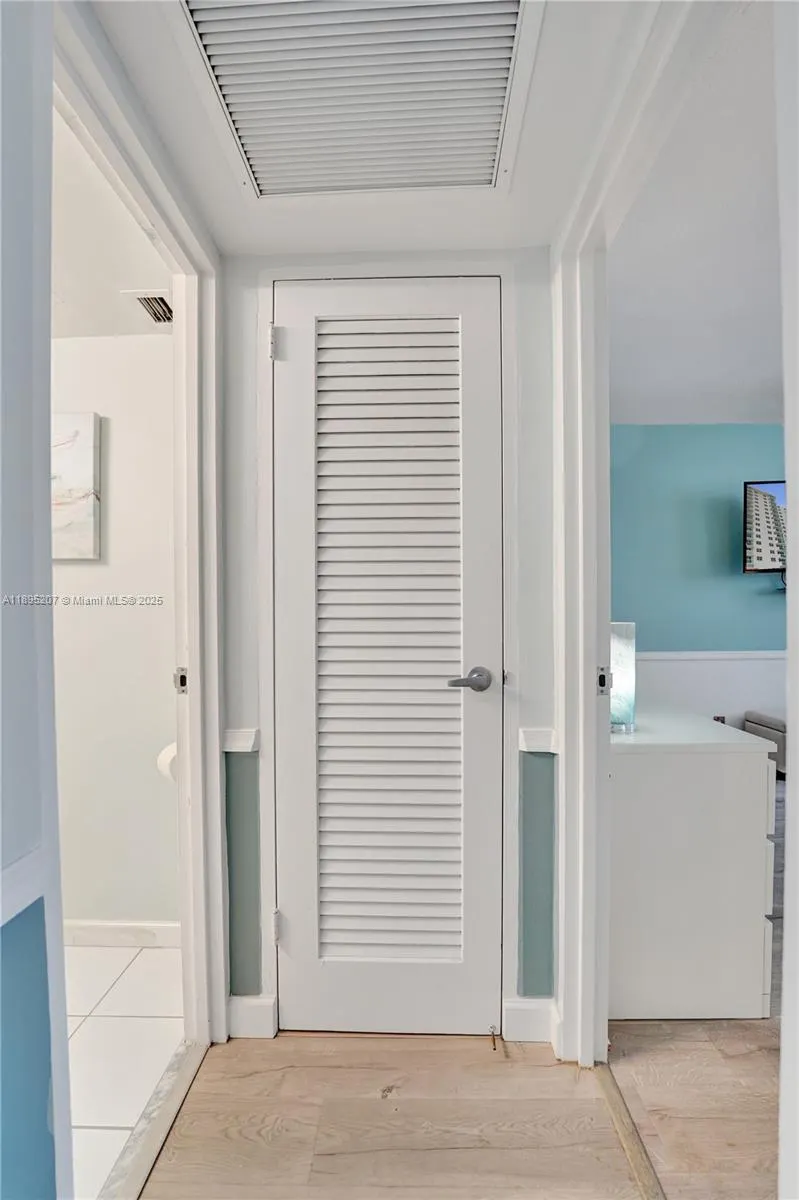 3000 S Ocean Dr, #1106
