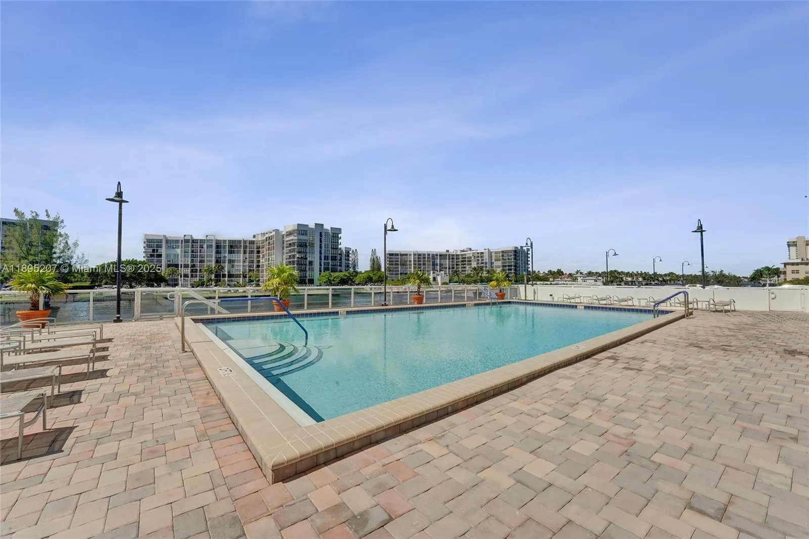 3000 S Ocean Dr, #1106