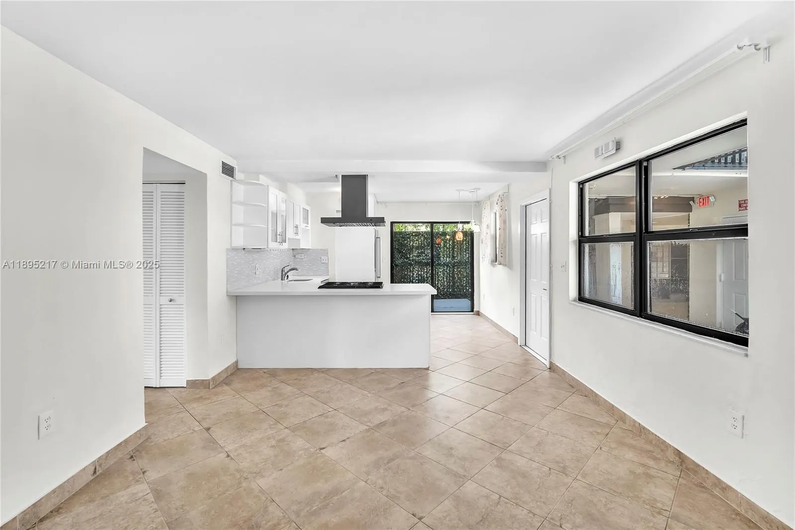 3265 Virginia St, #13