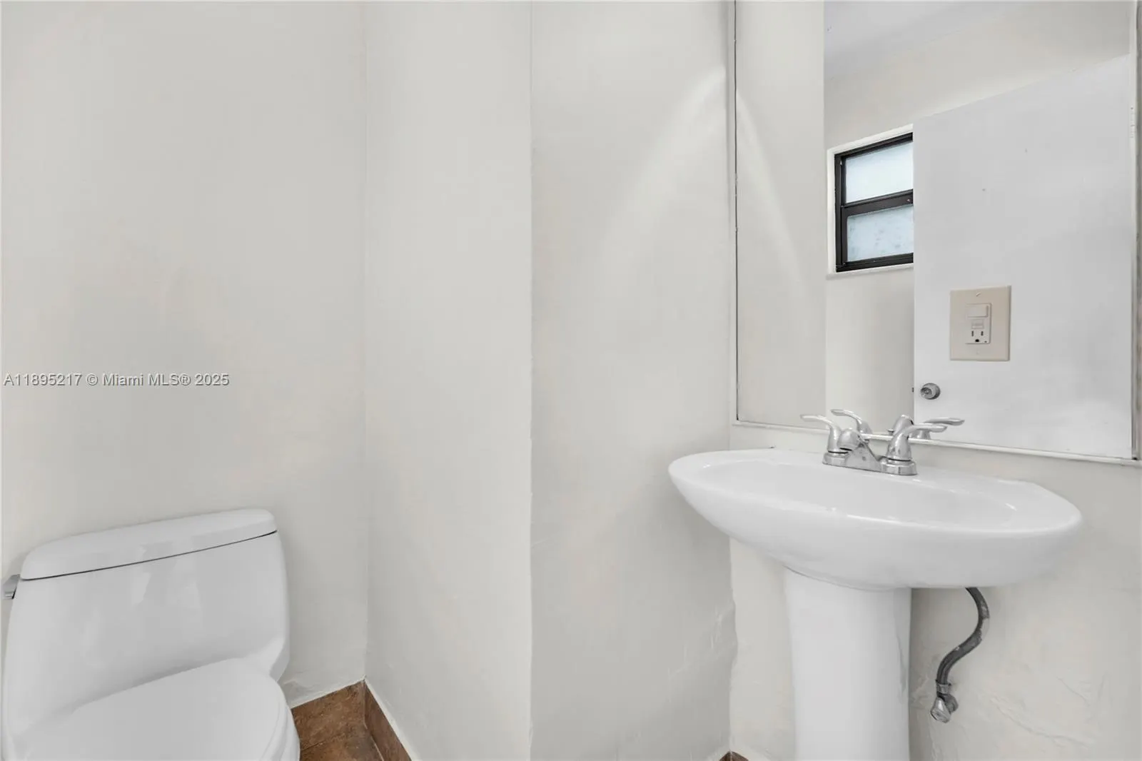 3265 Virginia St, #13