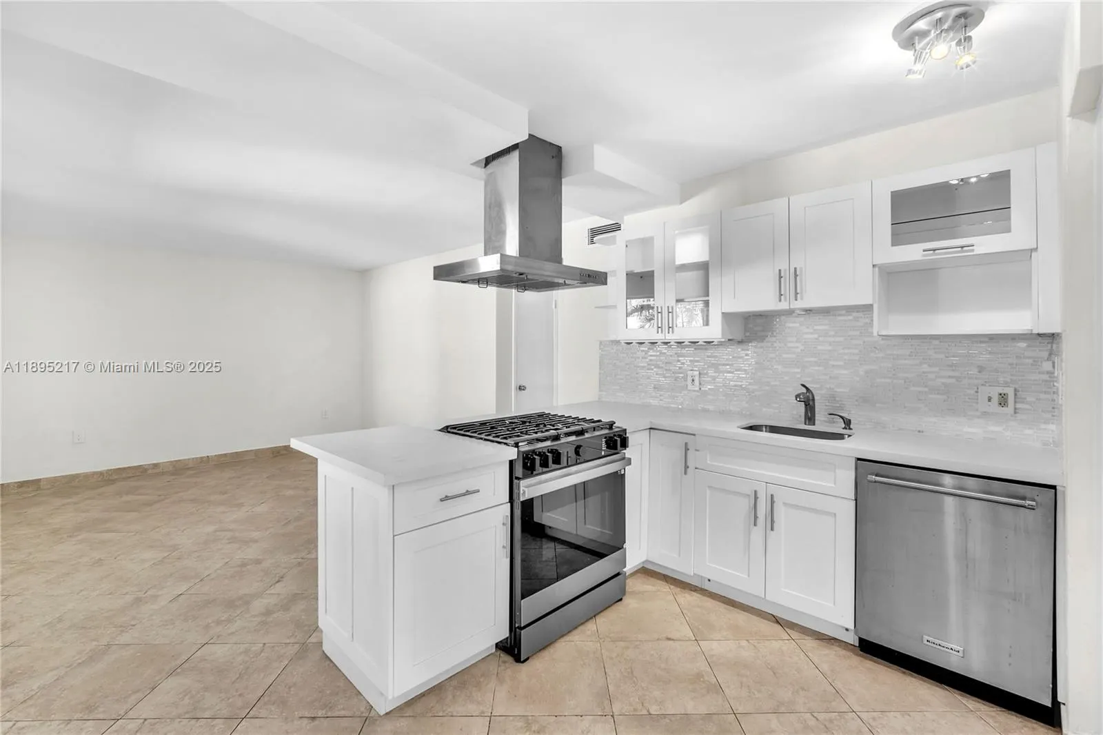 3265 Virginia St, #13