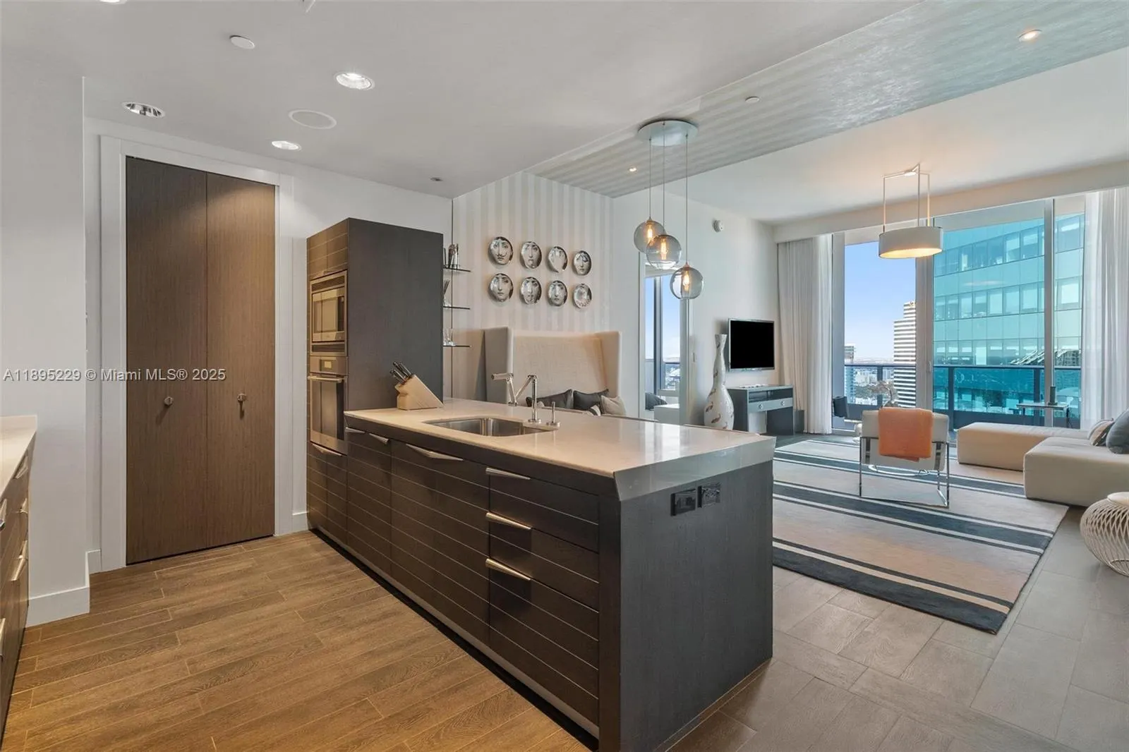 200 Biscayne Boulevard Way, #5211