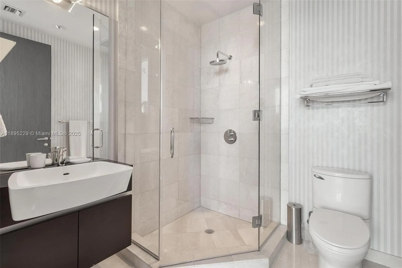 200 Biscayne Boulevard Way, #5211