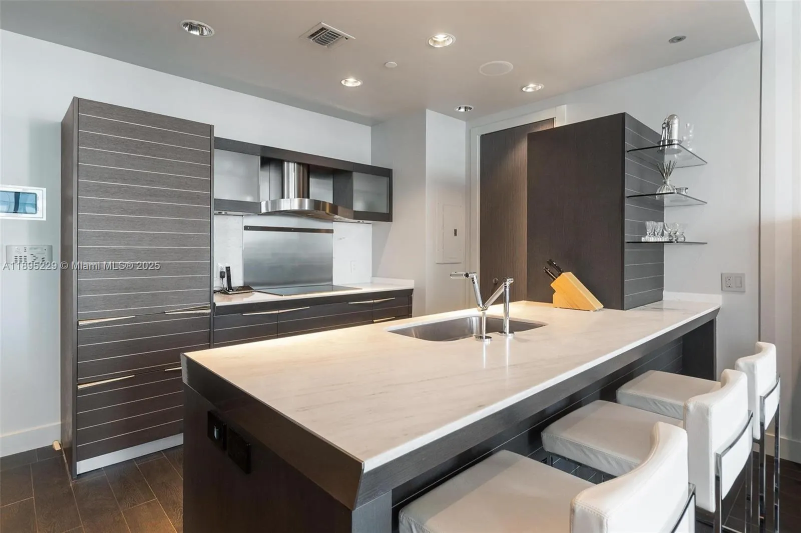 200 Biscayne Boulevard Way, #5211