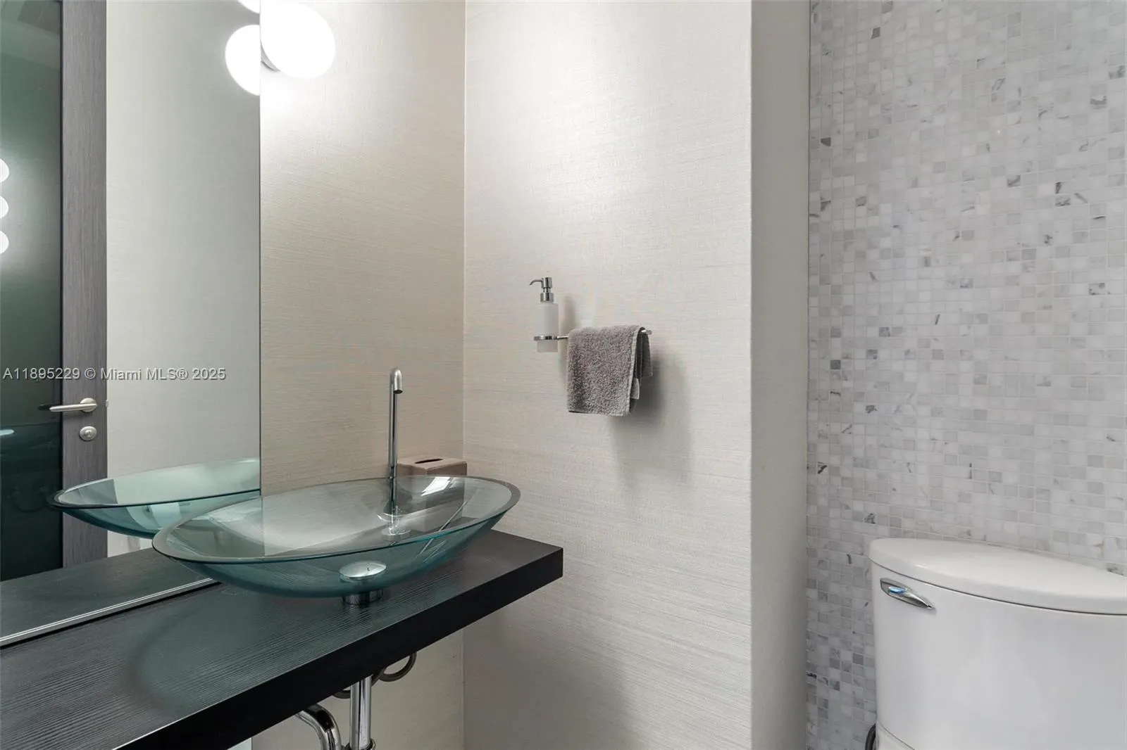 200 Biscayne Boulevard Way, #5211