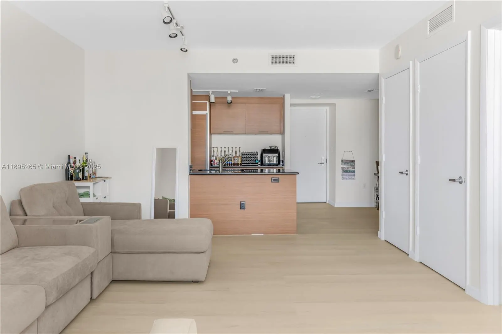 50 Biscayne Blvd, #1505