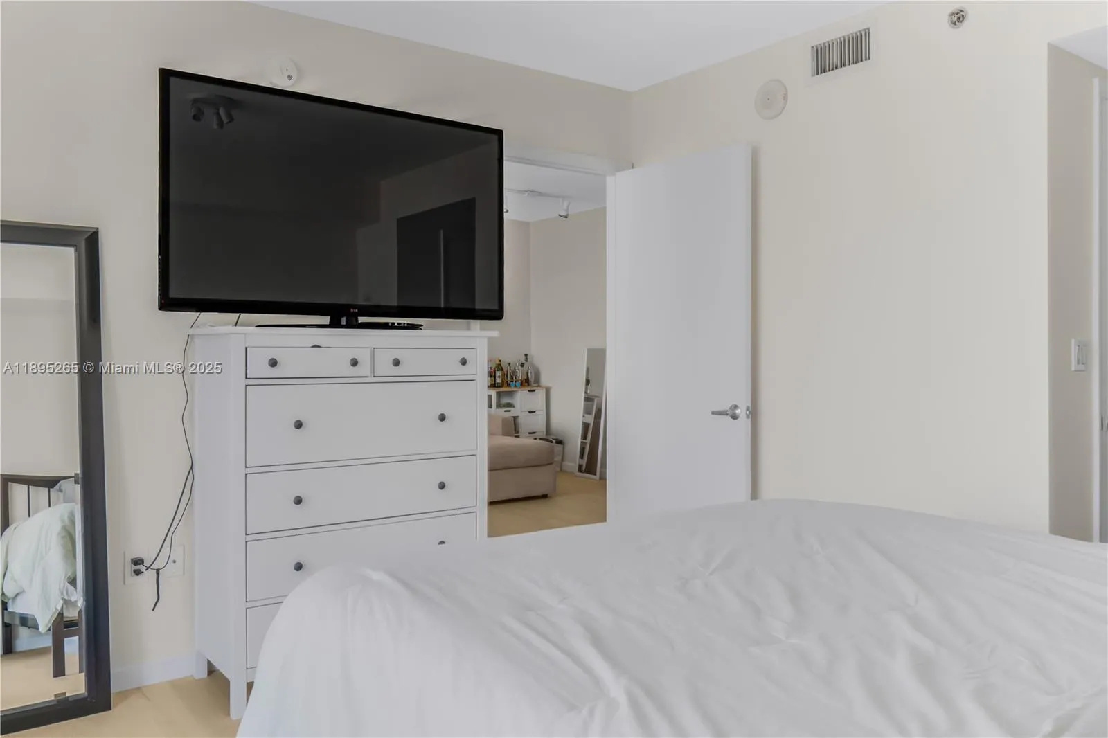 50 Biscayne Blvd, #1505