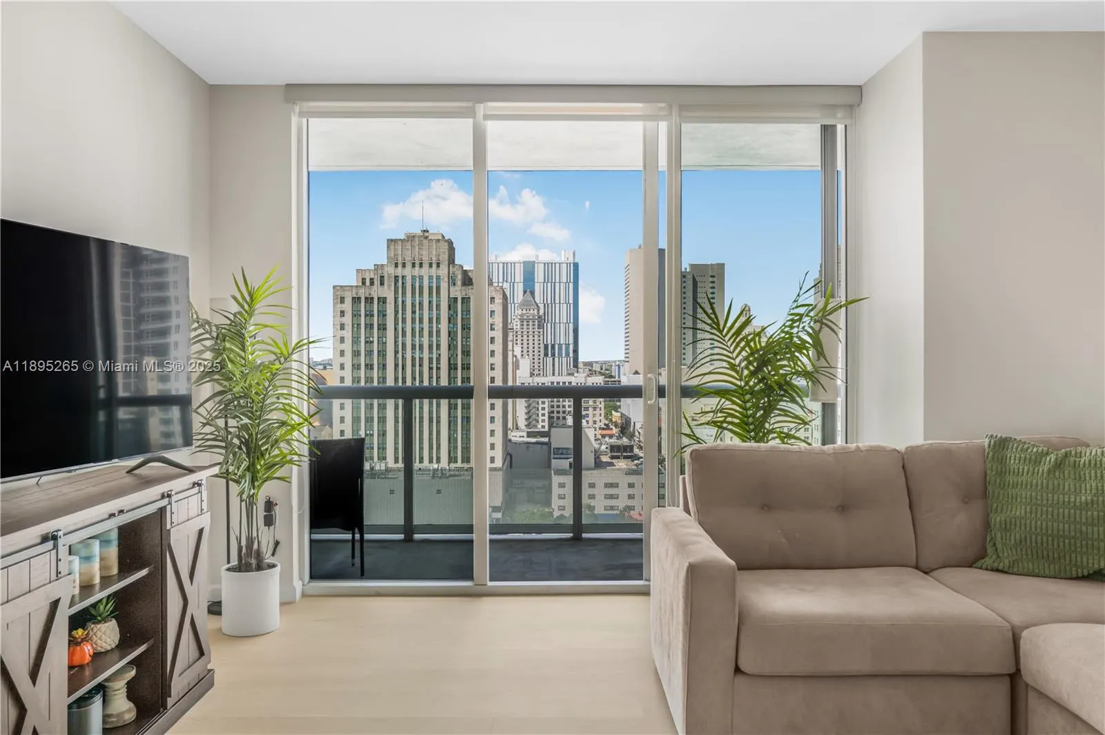 50 Biscayne Blvd, #1505