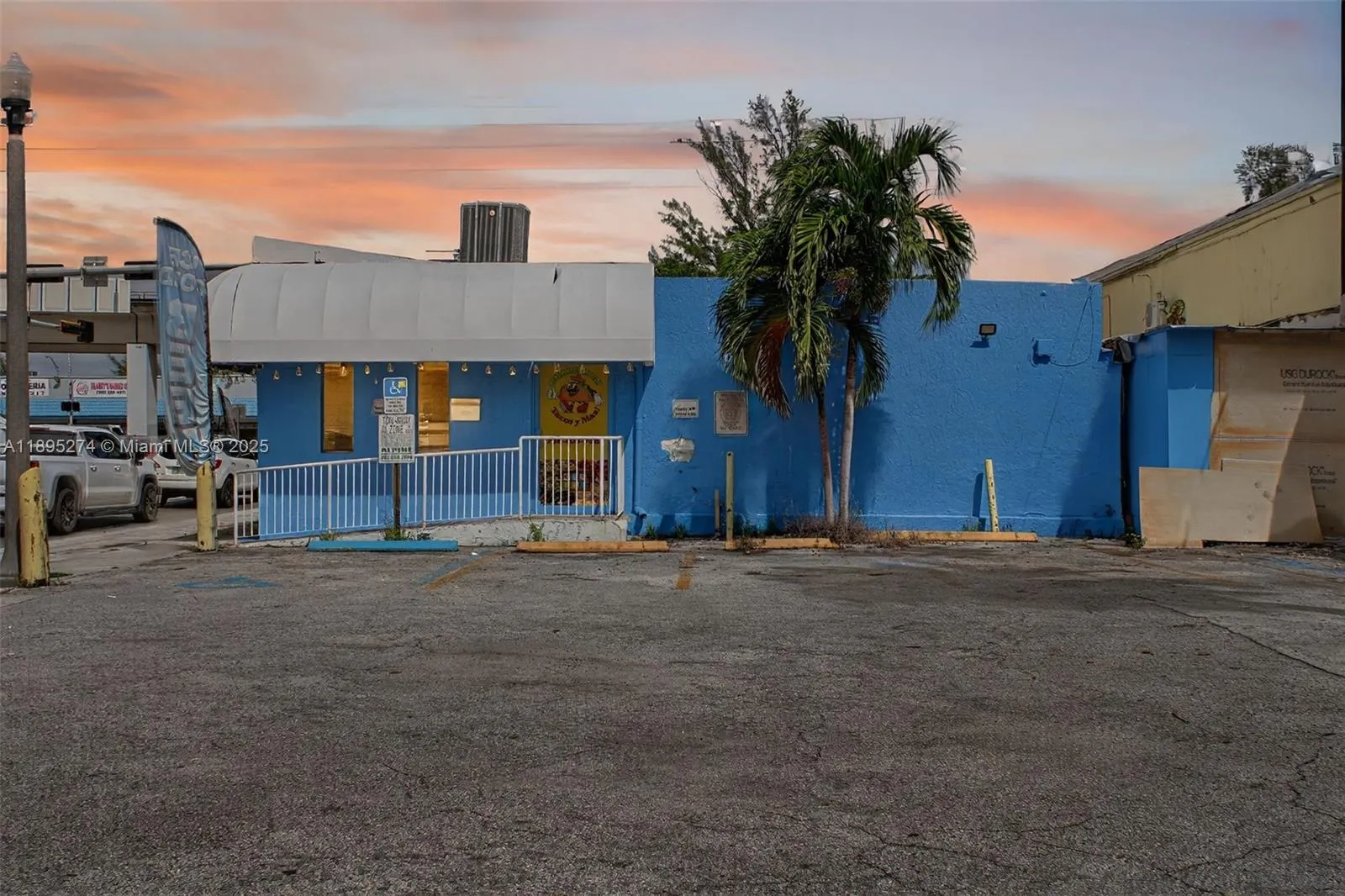 Restaurant / Cafeteria for Sale in Hialeah