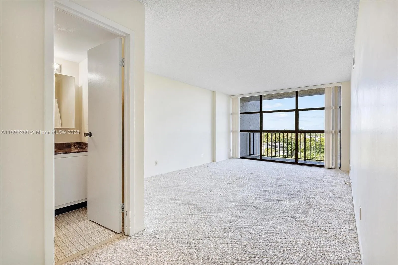 600 Parkview Dr, #625