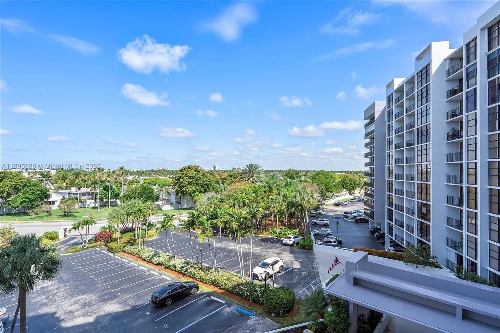 600 Parkview Dr, #625
