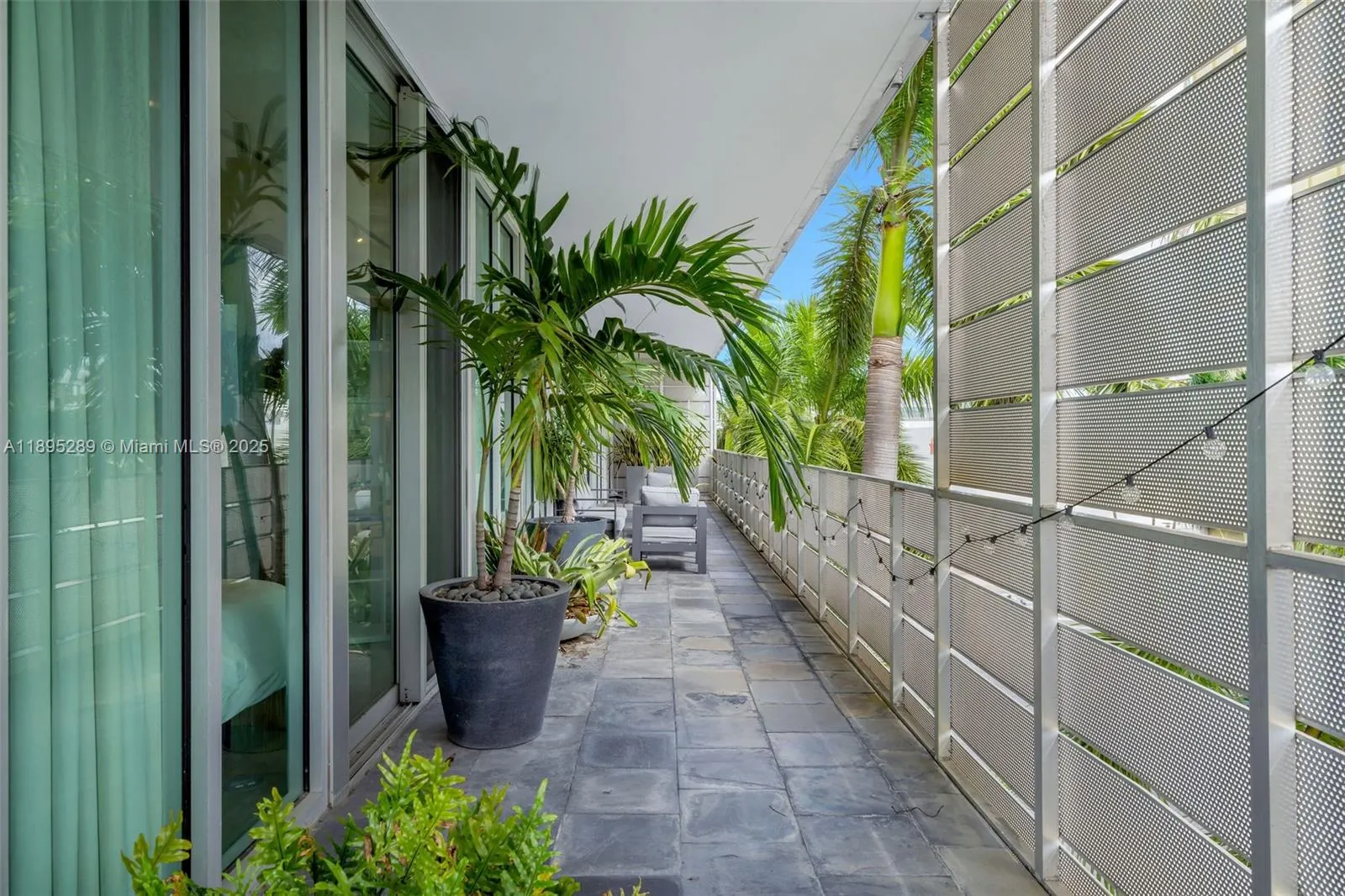 1700 Meridian Ave, #402