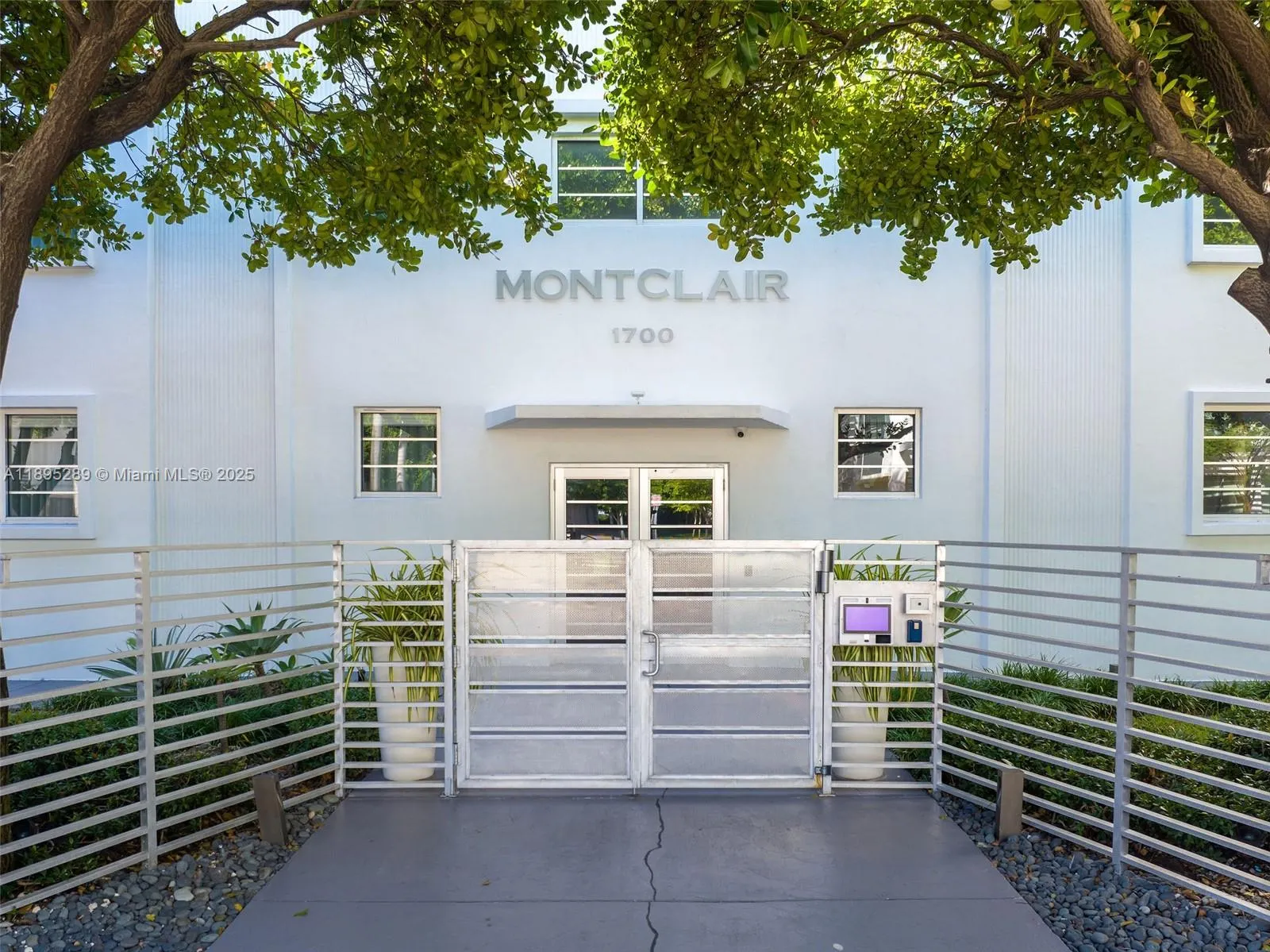 1700 Meridian Ave, #402
