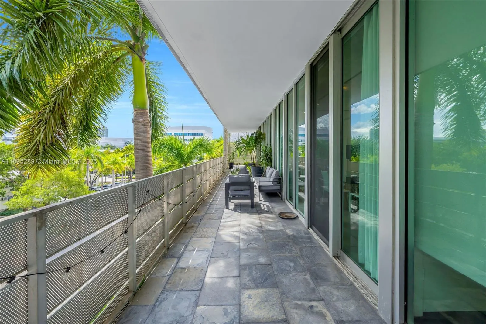 1700 Meridian Ave, #402