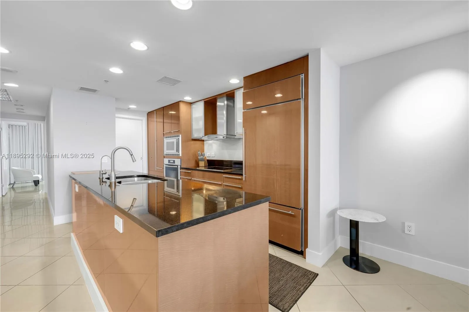 3801 Collins Ave, #704